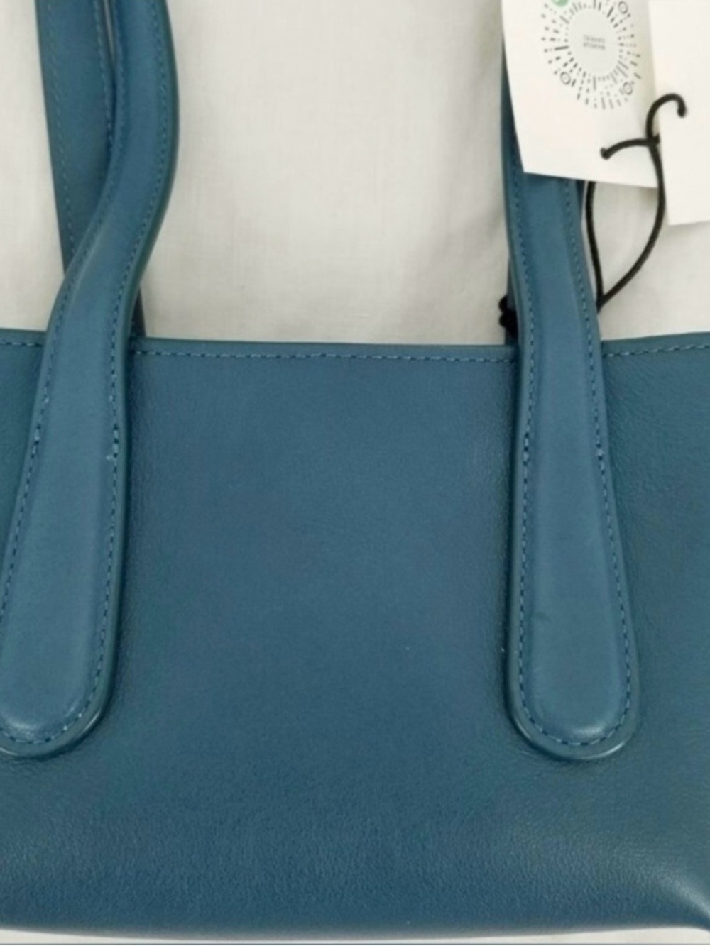 Mansur Gavriel Giraffe Mini
Leather Purse -NWT - Peacock
Limited Edition - Picture 4 of 7